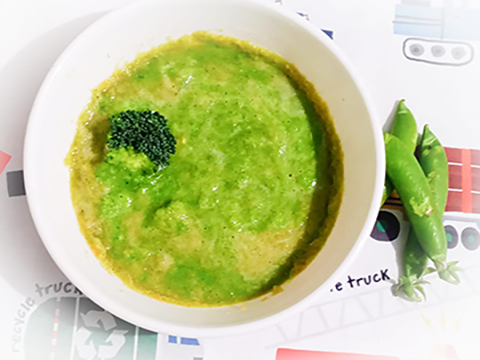 Broccoli and green pic puree